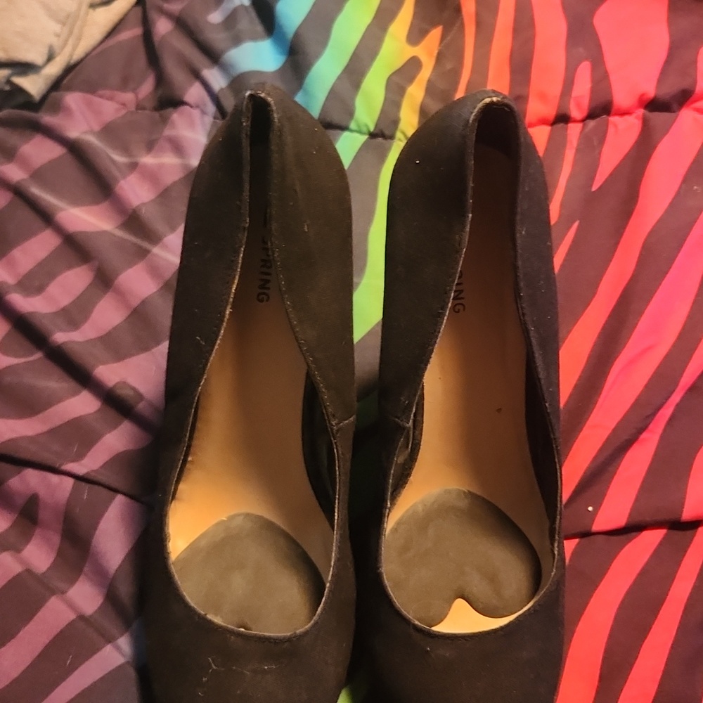 Wedge heel shoes